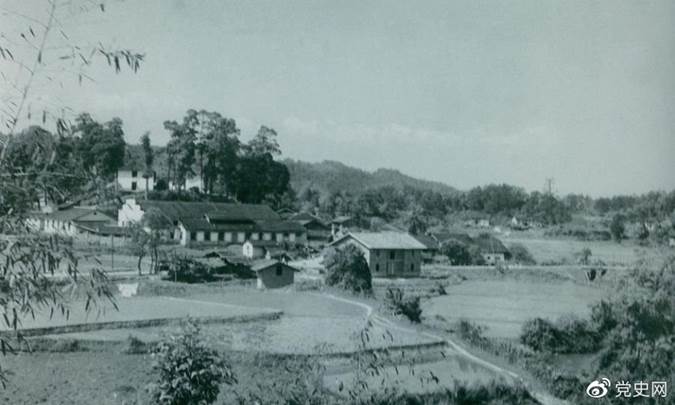 1934年8月,任弼时等率红六军团9700余人,从横石和新江口出发,开始西征。图为江西遂川县横石。 1934年8月,任弼时等率红六军团9700余人,从横石和新江口出发,开始西征。图为江西遂川县横石。